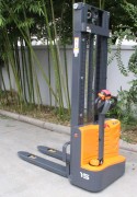 Бюджетный Штабелёр Zowell WS1516